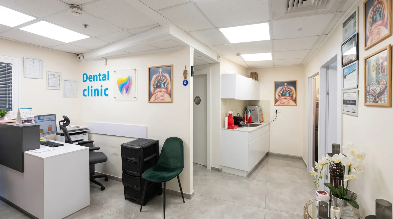 Приёмная клиники ProSmile Center в Ашкелоне